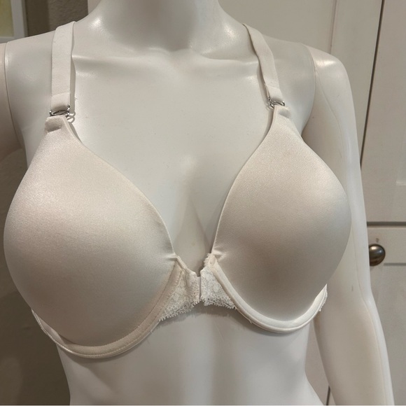 Maidenform Other - New Mademoiselle Sz 38 C front closure Elegant White Women's Bra